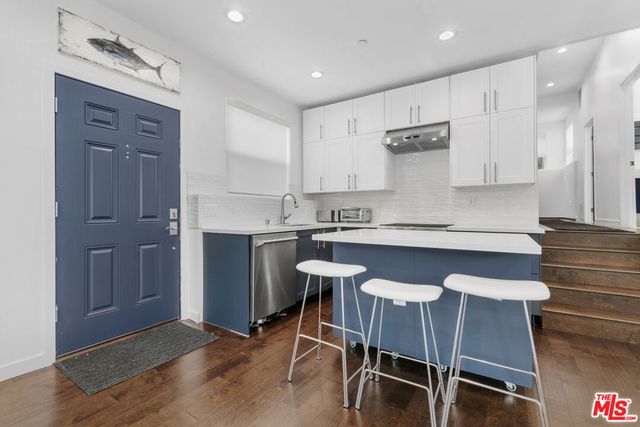 2748 Hollister Terrace A, Glendale, CA 91206