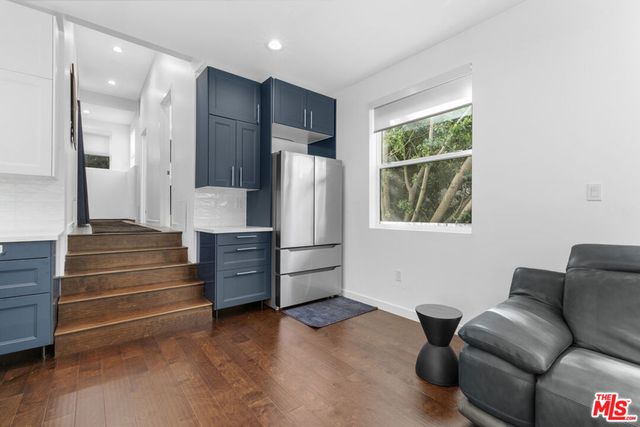 2748 Hollister Terrace A, Glendale, CA 91206