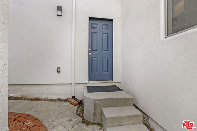 2748 Hollister Terrace A, Glendale, CA 91206