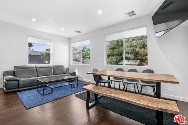 2748 Hollister Terrace A, Glendale, CA 91206