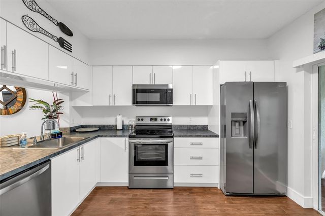 3340 Confetti Ln 79-9, Margate, FL 33063