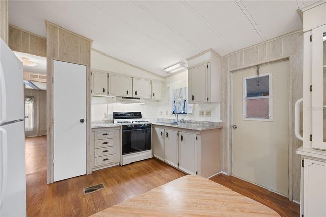 8684 NW 41ST TERRACE, Gainesville, FL 32653