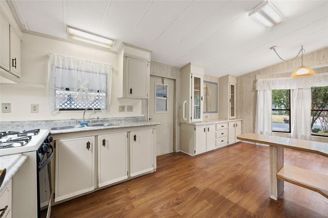 8684 NW 41ST TERRACE, Gainesville, FL 32653