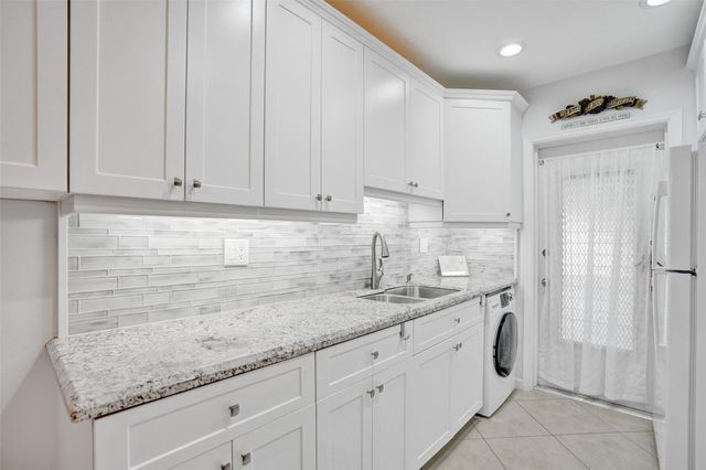 935 SE 9th Avenue 16, Pompano Beach, FL 33060