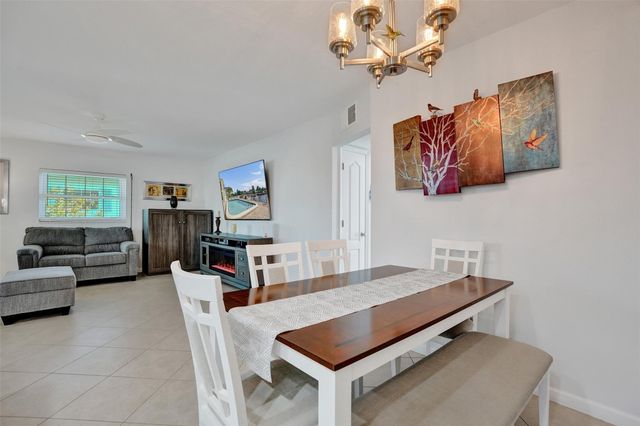 935 SE 9th Avenue 16, Pompano Beach, FL 33060
