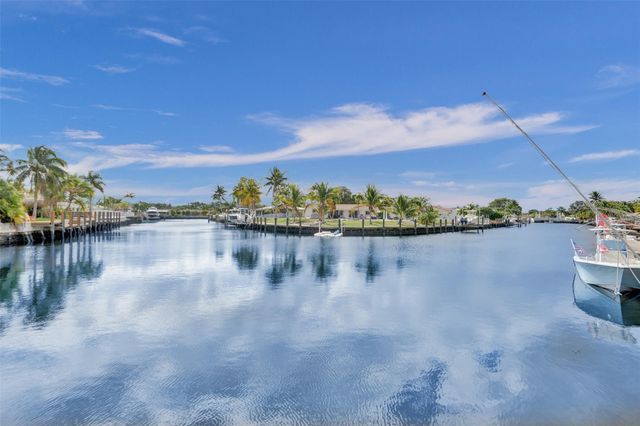935 SE 9th Avenue 16, Pompano Beach, FL 33060