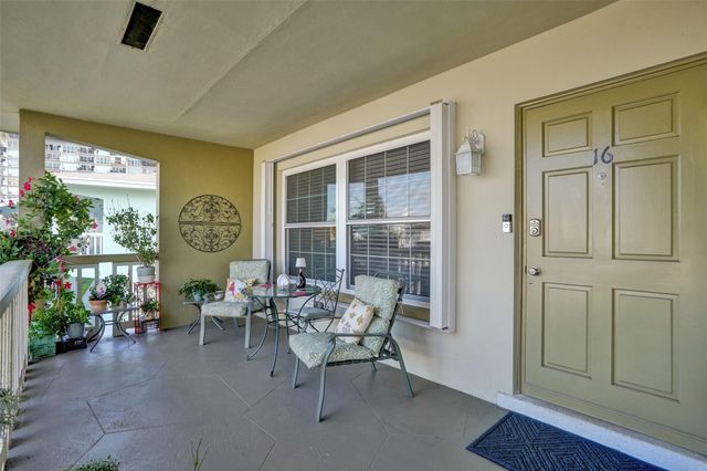 935 SE 9th Avenue 16, Pompano Beach, FL 33060