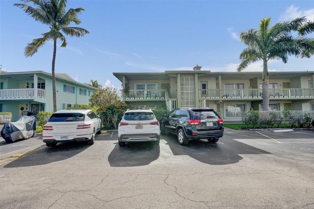 935 SE 9th Avenue 16, Pompano Beach, FL 33060
