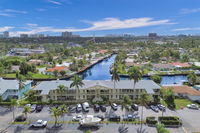 935 SE 9th Avenue 16, Pompano Beach, FL 33060