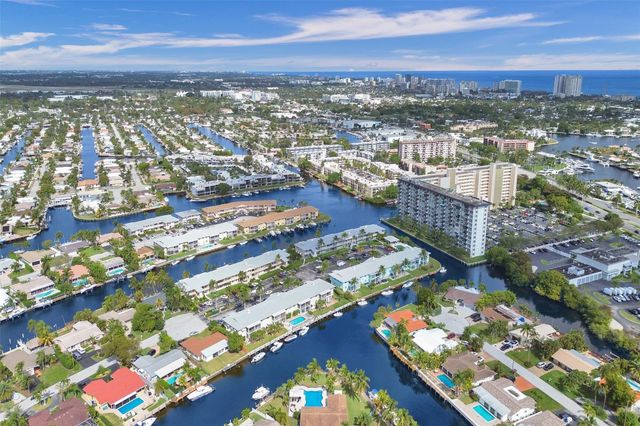 935 SE 9th Avenue 16, Pompano Beach, FL 33060