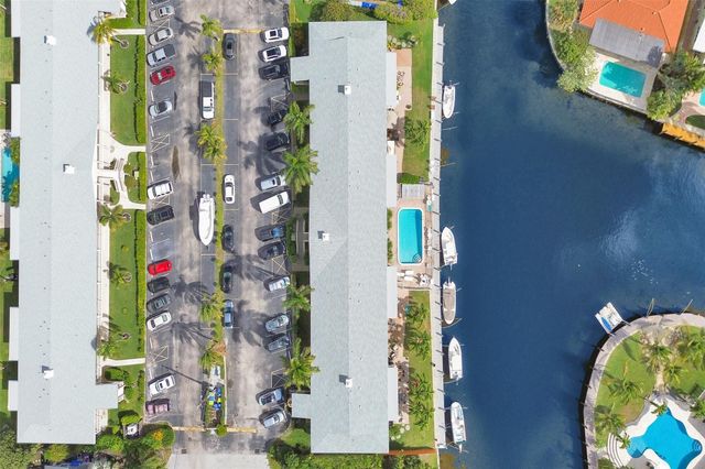 935 SE 9th Avenue 16, Pompano Beach, FL 33060
