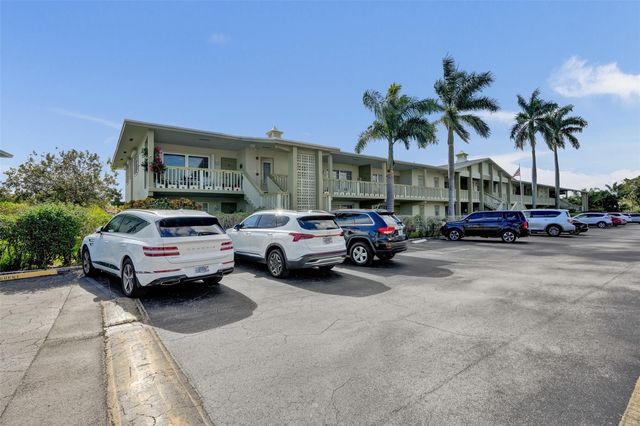 935 SE 9th Avenue 16, Pompano Beach, FL 33060