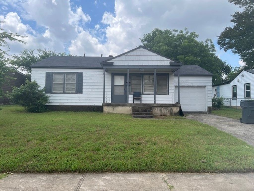 2602 Falls Drive, Dallas, TX 75211