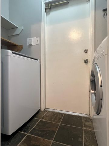 736 Country Place Drive E, Houston, TX 77079