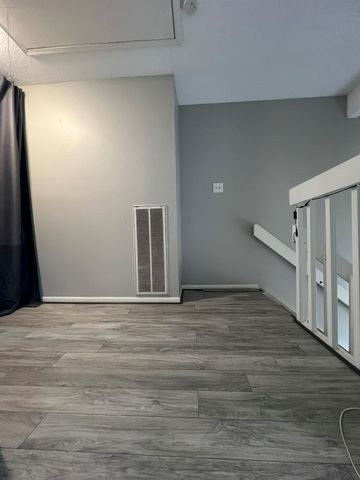 736 Country Place Drive E, Houston, TX 77079