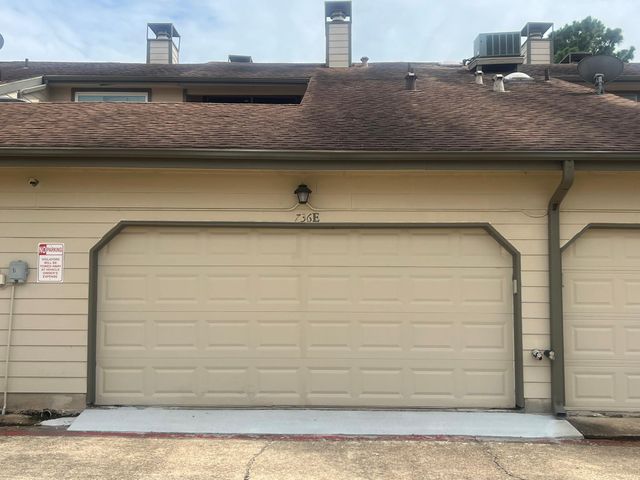 736 Country Place Drive E, Houston, TX 77079