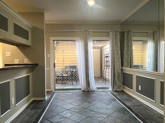 736 Country Place Drive E, Houston, TX 77079