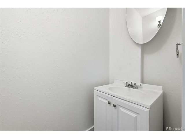 3037 N Gilpin St, Denver, CO 80205