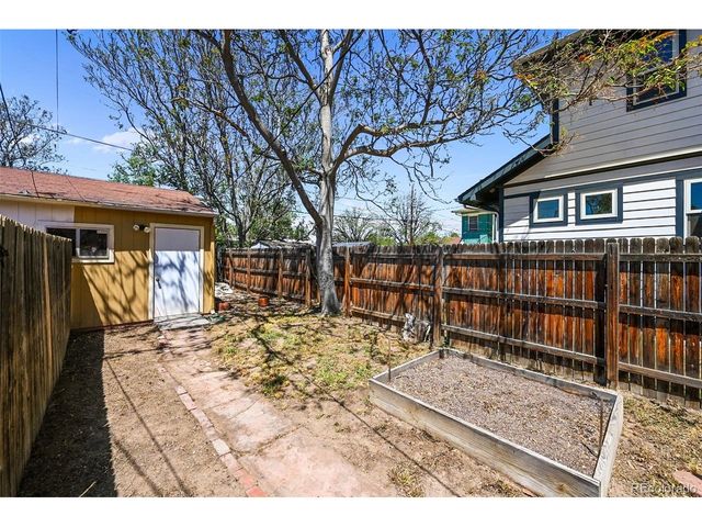 3037 N Gilpin St, Denver, CO 80205