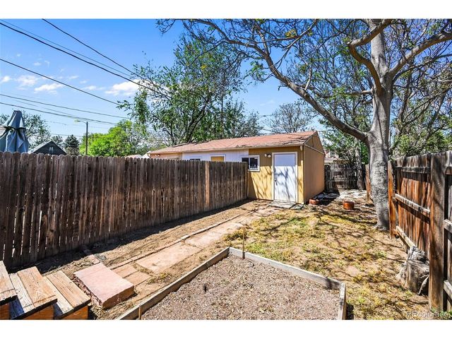3037 N Gilpin St, Denver, CO 80205