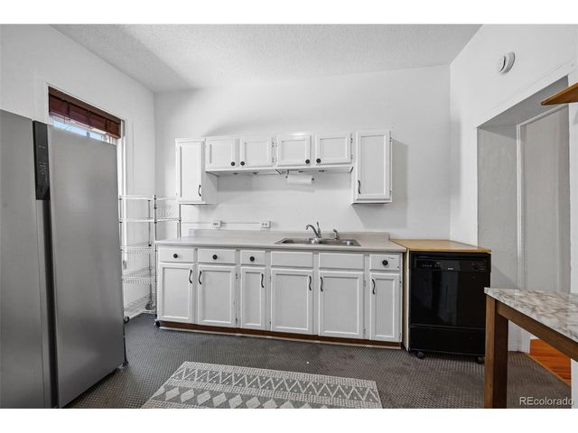 3037 N Gilpin St, Denver, CO 80205