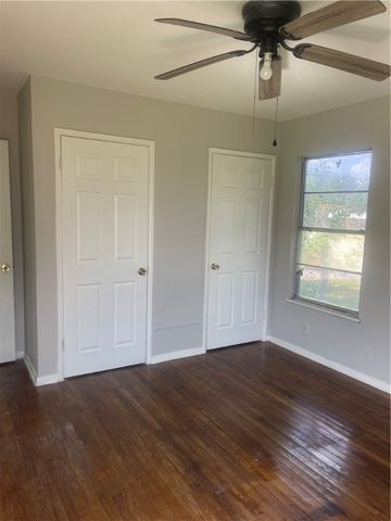 118 E Fairview Dr, Kingsville, TX 78363