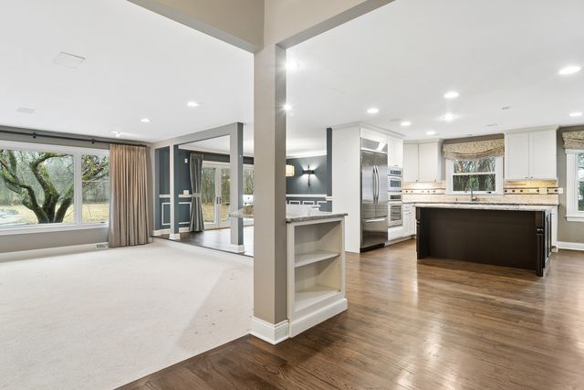 2020 Churchill Lane, Highland Park, IL 60035