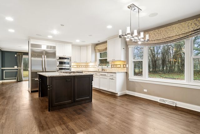 2020 Churchill Lane, Highland Park, IL 60035