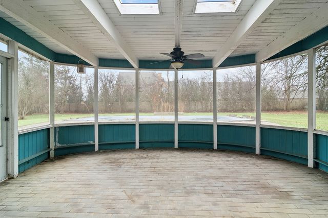 2020 Churchill Lane, Highland Park, IL 60035