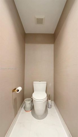 16385 Biscayne Blvd 3018-3017, North Miami Beach, FL 33160