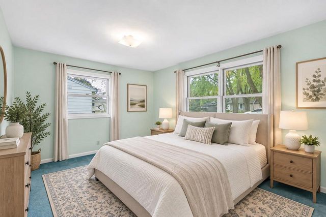 3235 N MORRISON STREET, Appleton, WI 54911
