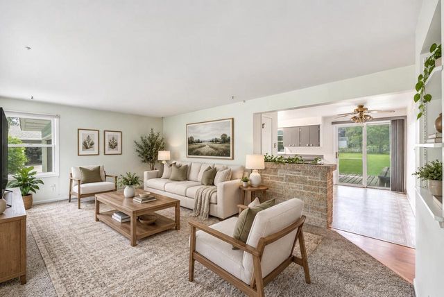 3235 N MORRISON STREET, Appleton, WI 54911