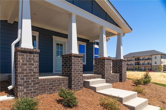 1641 Cross Village Avenue, Kernersville, NC 27284