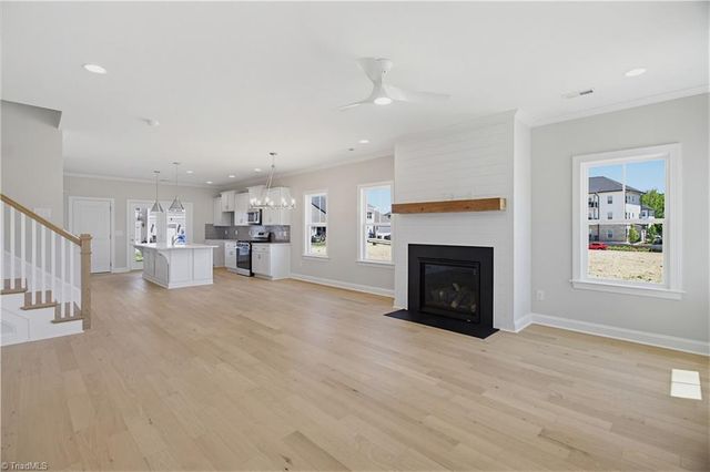 1641 Cross Village Avenue, Kernersville, NC 27284