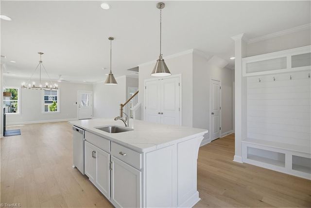 1641 Cross Village Avenue, Kernersville, NC 27284