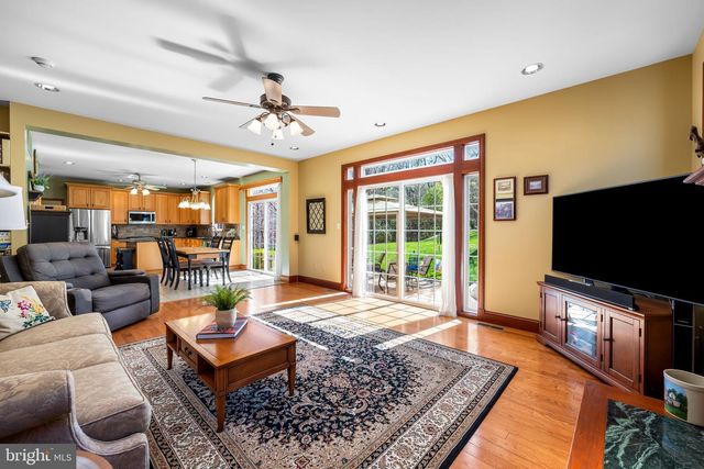 6815 CHERRY TREE CT, New Market, MD 21774