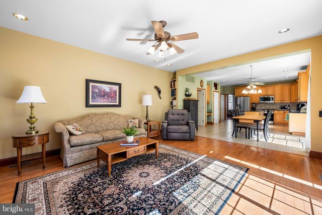 6815 CHERRY TREE CT, New Market, MD 21774