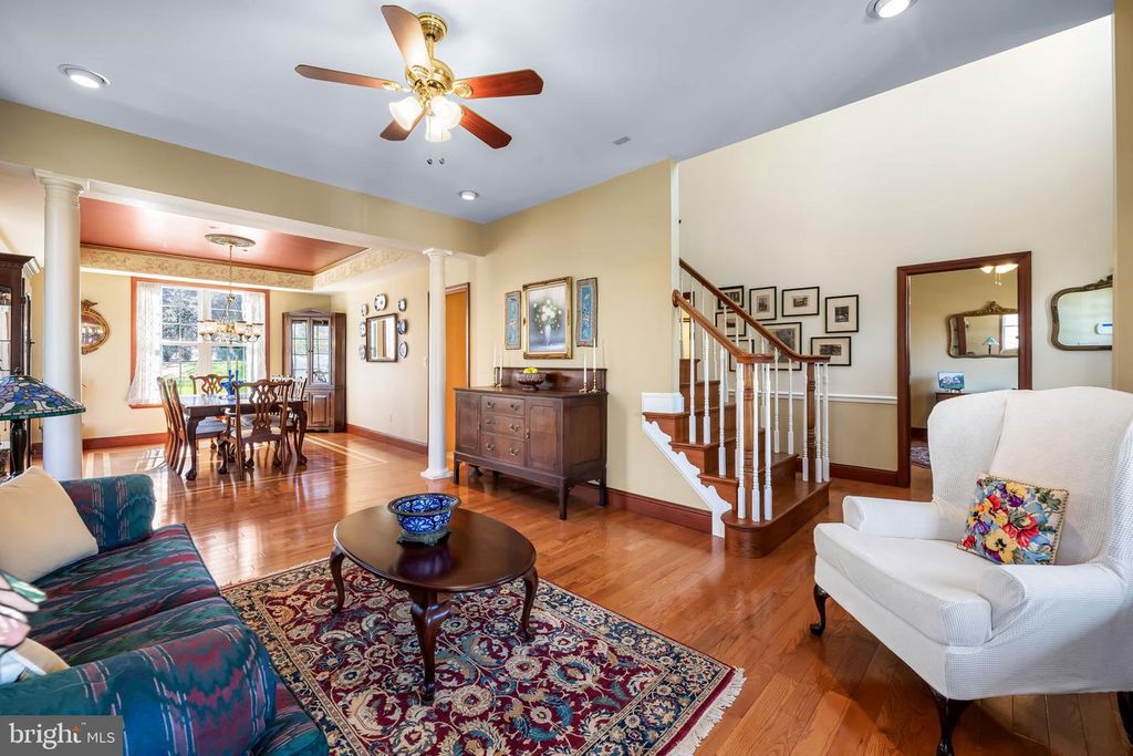Image 11 of property listing at 6815 CHERRY TREE CT, New Market, MD 21774