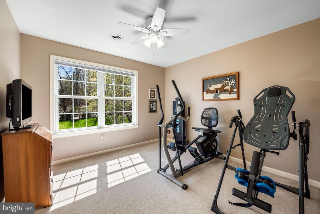 Image 35 of property listing at 6815 CHERRY TREE CT, New Market, MD 21774