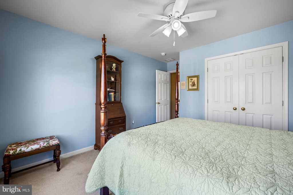Image 38 of property listing at 6815 CHERRY TREE CT, New Market, MD 21774