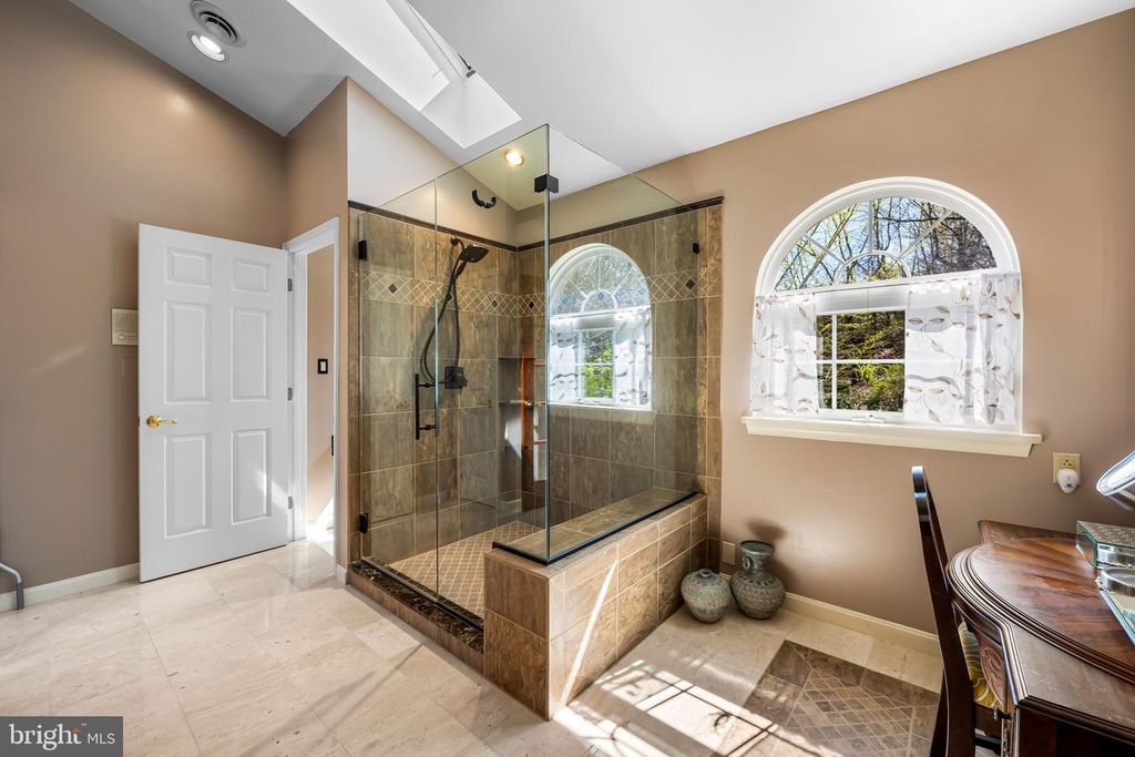 Image 48 of property listing at 6815 CHERRY TREE CT, New Market, MD 21774