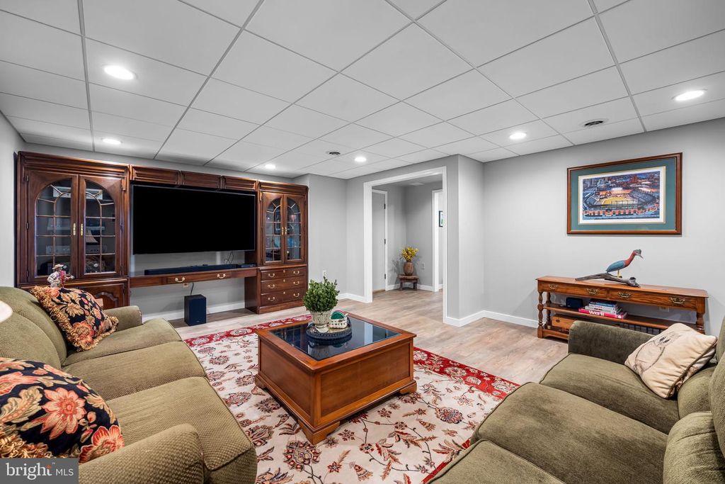 Image 51 of property listing at 6815 CHERRY TREE CT, New Market, MD 21774