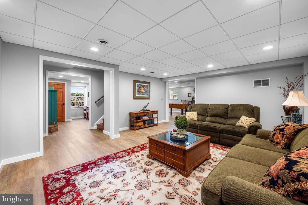 Image 52 of property listing at 6815 CHERRY TREE CT, New Market, MD 21774