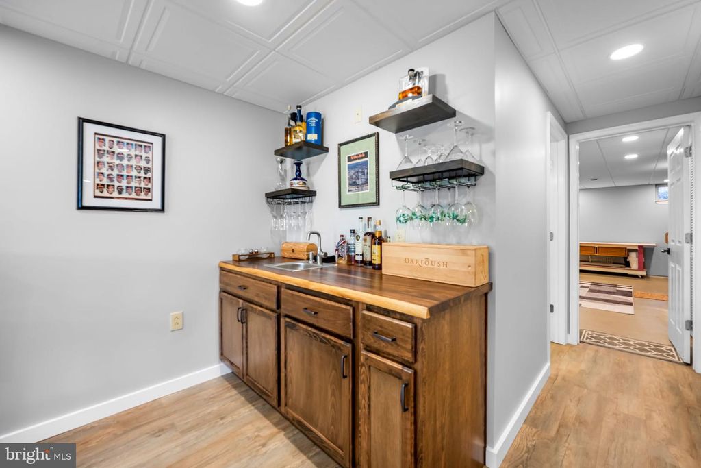Image 56 of property listing at 6815 CHERRY TREE CT, New Market, MD 21774