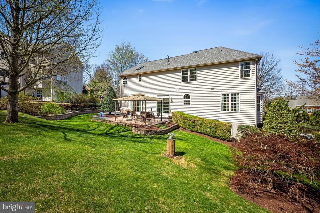 Image 64 of property listing at 6815 CHERRY TREE CT, New Market, MD 21774