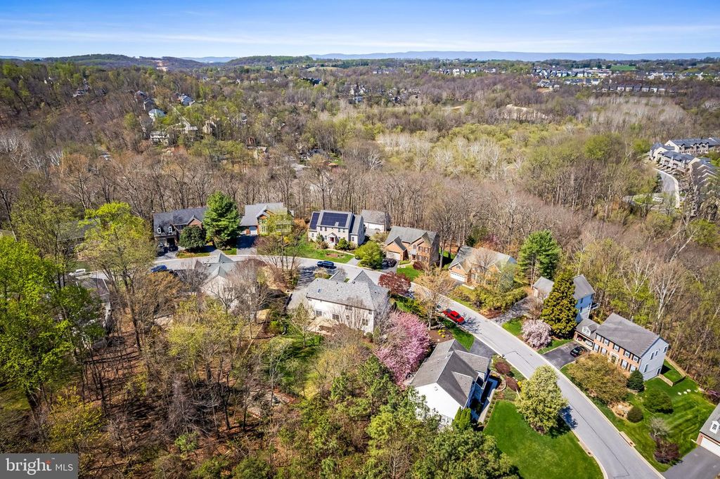 Image 82 of property listing at 6815 CHERRY TREE CT, New Market, MD 21774