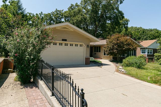 1831 45th Street, Moline, IL 61265