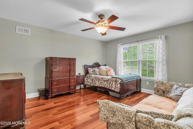 26 Carrington Court, Old Bridge, NJ 08857