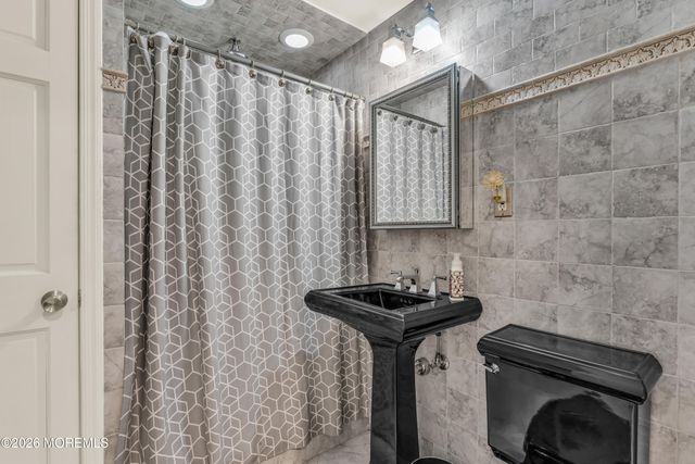 26 Carrington Court, Old Bridge, NJ 08857