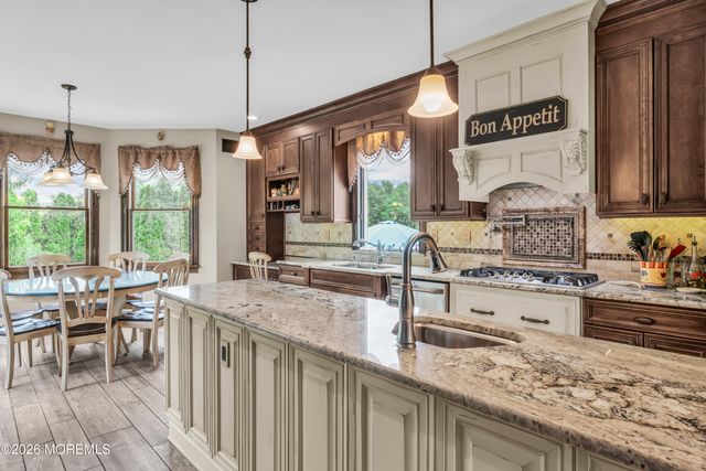 26 Carrington Court, Old Bridge, NJ 08857